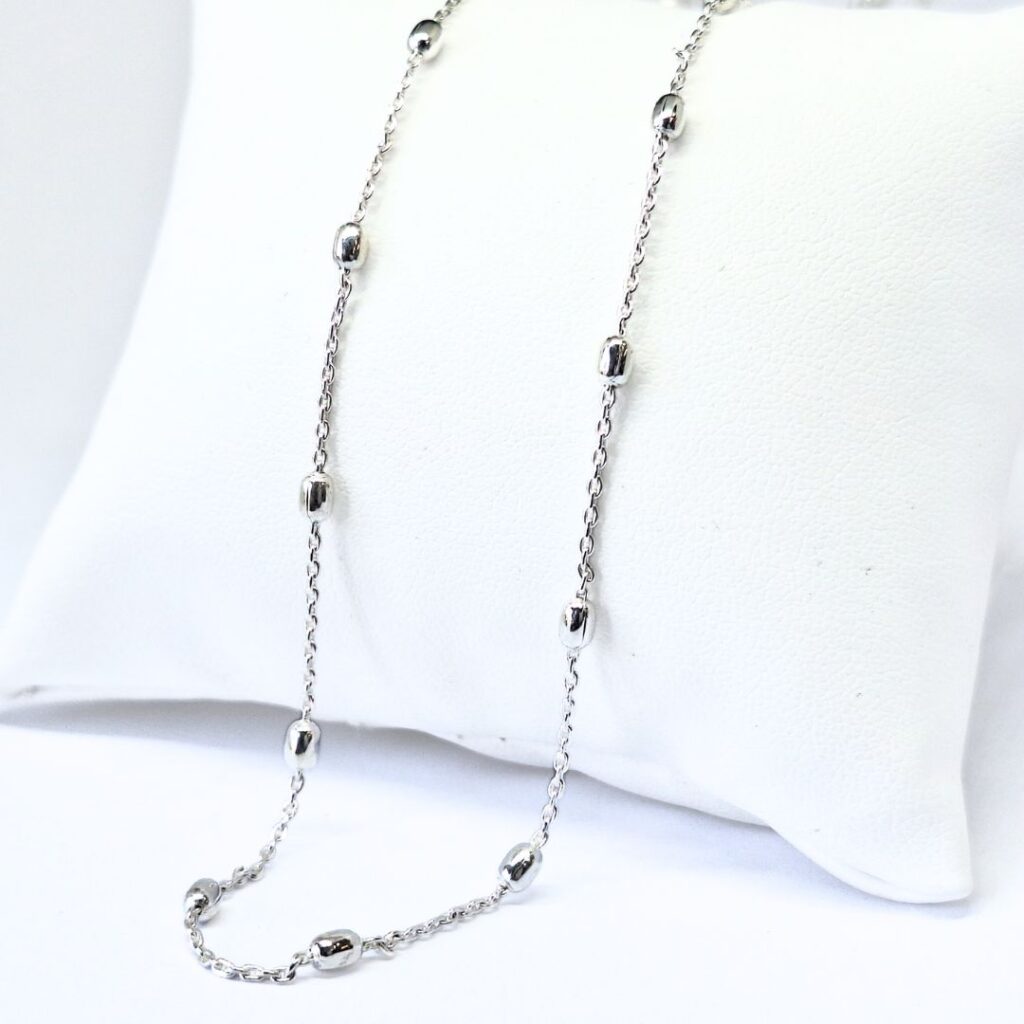 Oval Ball on Anchor Chain