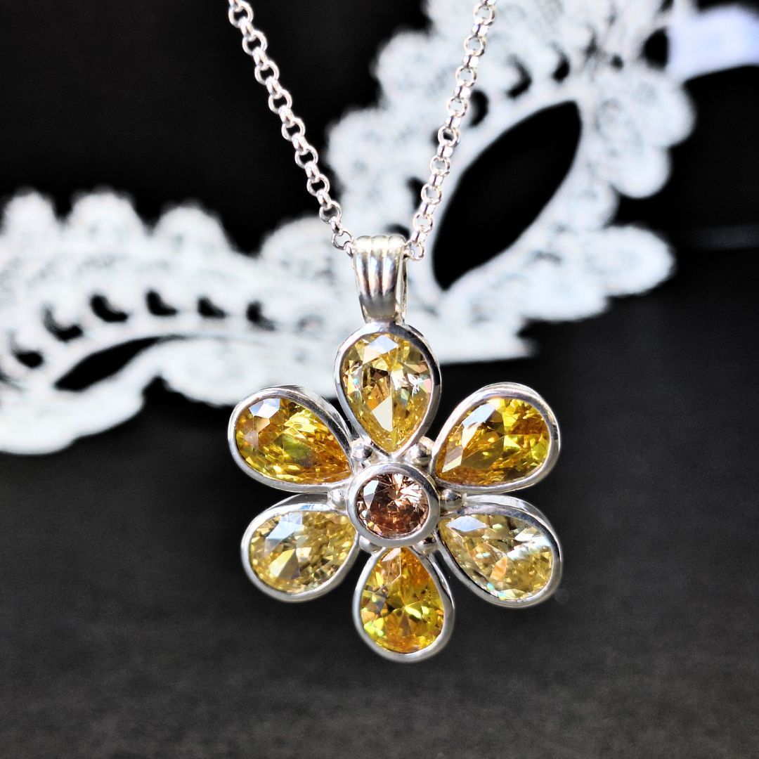 The Bloom Pendant