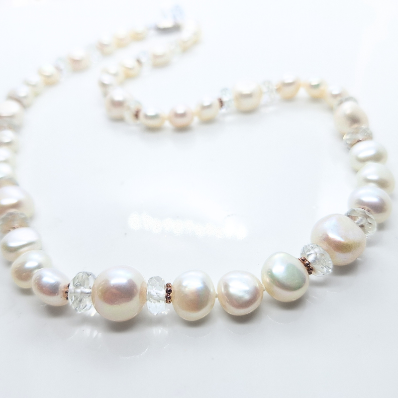 Wit perel string met krale close up